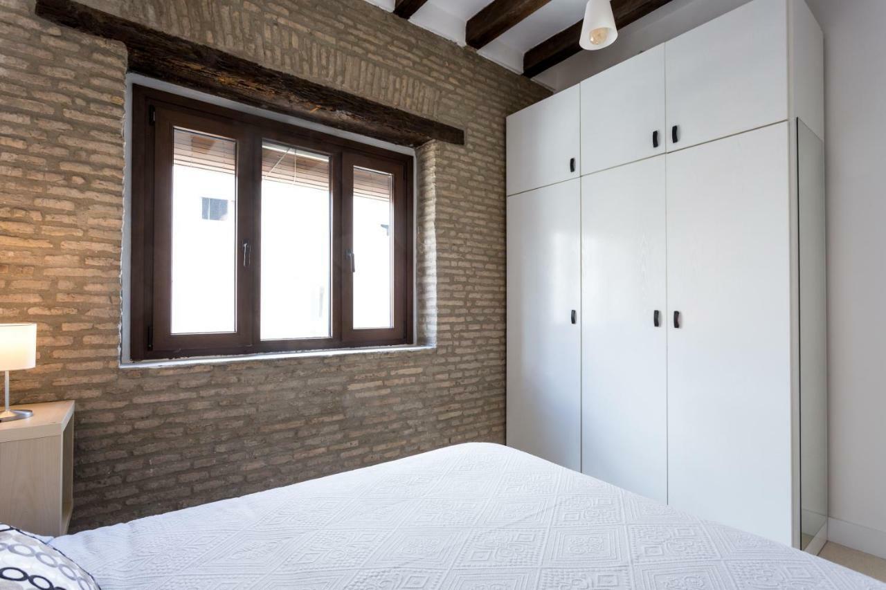 Almazen Apartamentos, Arrayan 23 Seville Exterior photo